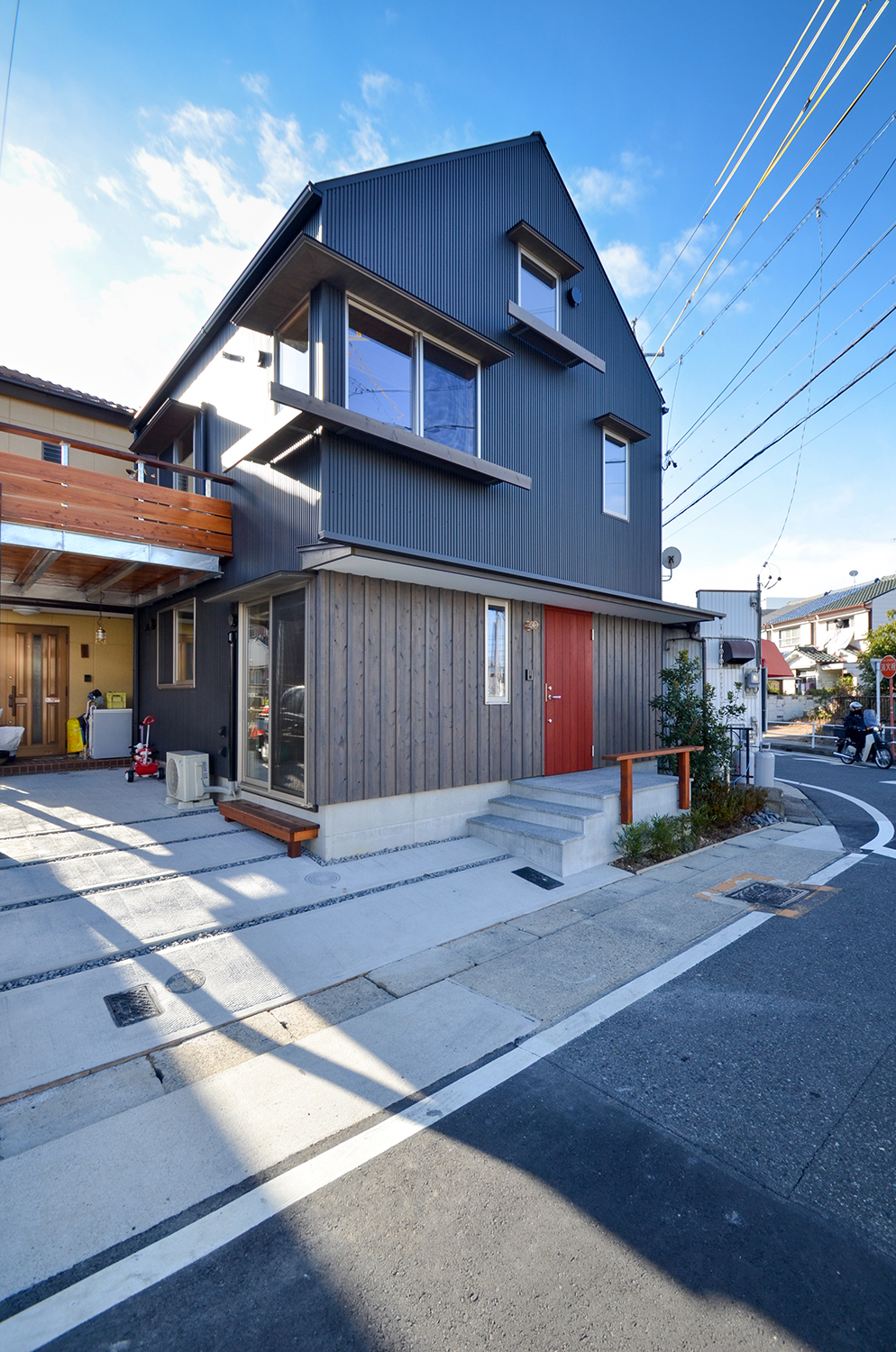 狭小地に建つ心地よい家 画像